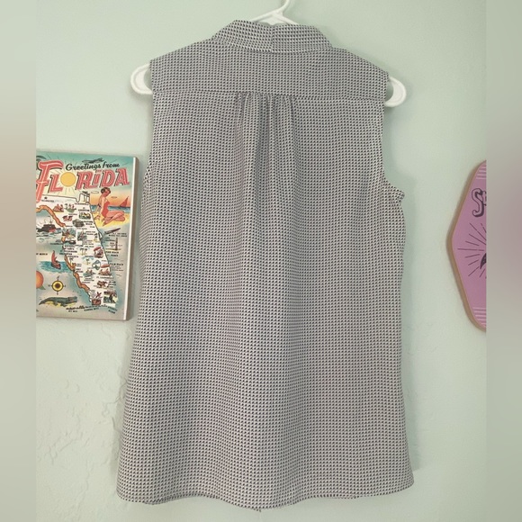 Ann Taylor Blouse - Picture 2 of 8